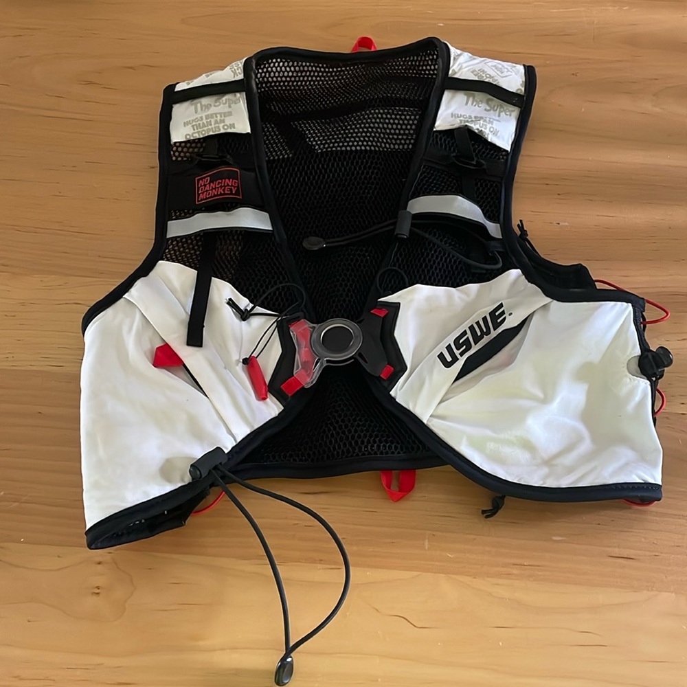 Hydration vest